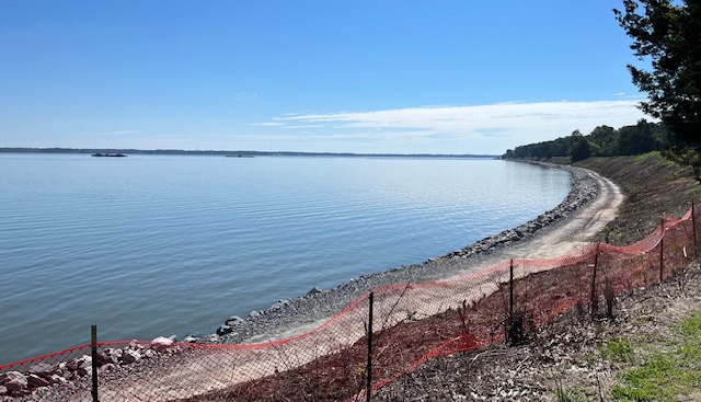 York River, Virginia, is eroding the banks